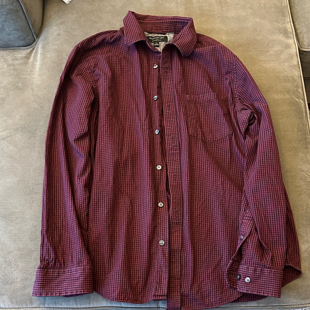 Banana Republic Men's Burgundy Checked Button-Down Shirt - Size L Slim Fit